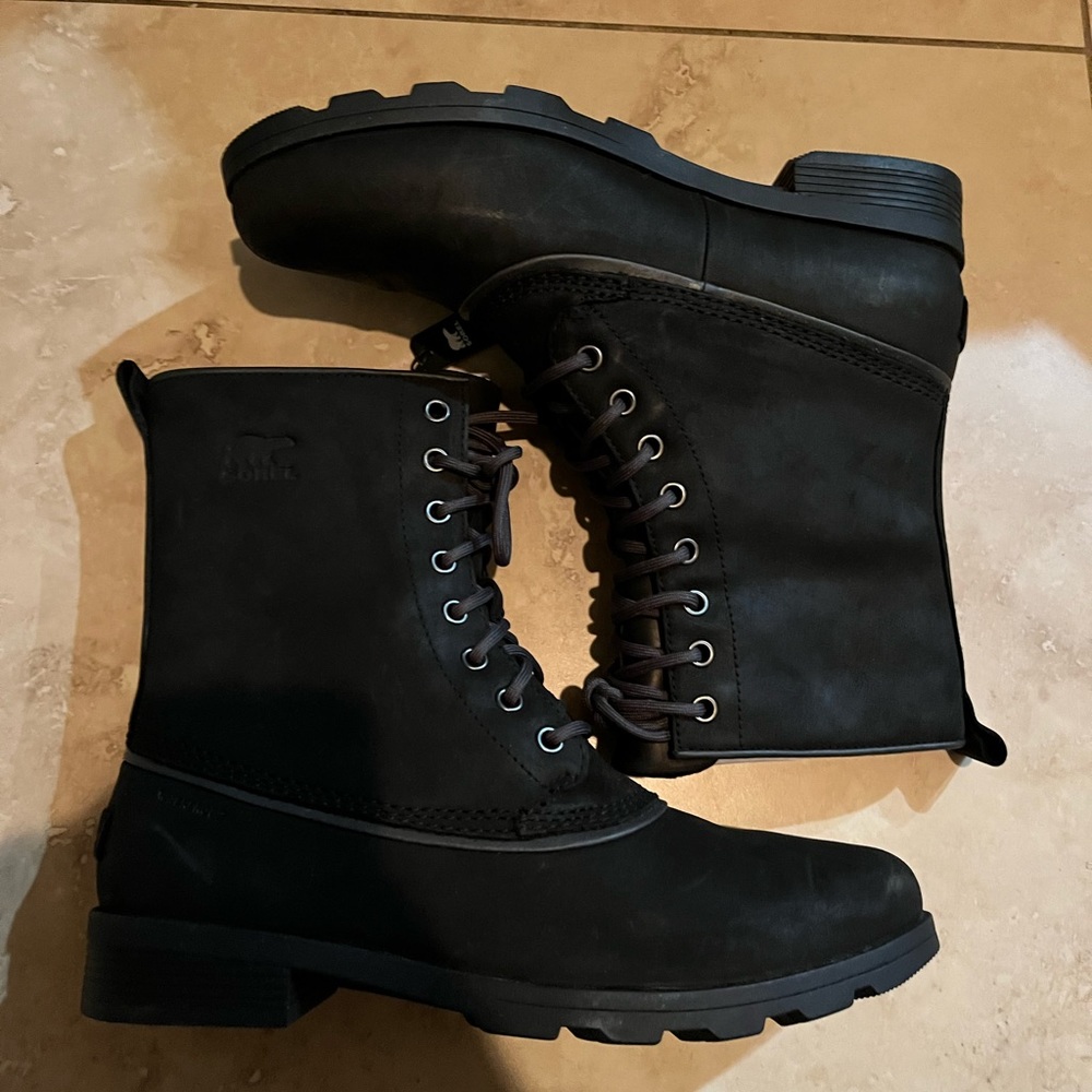 Sorel women’s black everyday boots winter outdoor rain snow